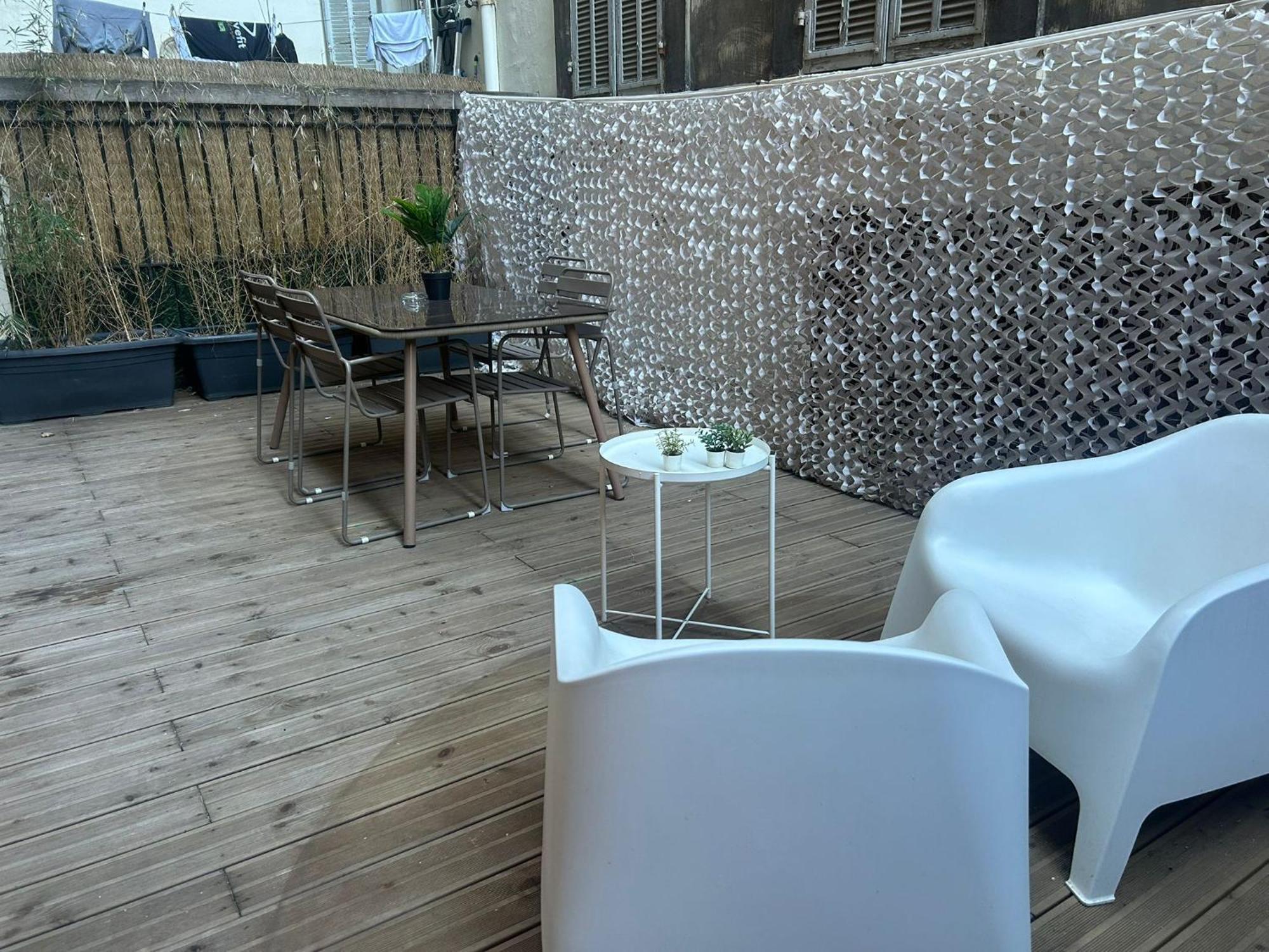 Chez Marie Et Romain- Appartement De Charme Au Coeur De La Joliette Proche Panier Centre Ville Марсель Экстерьер фото