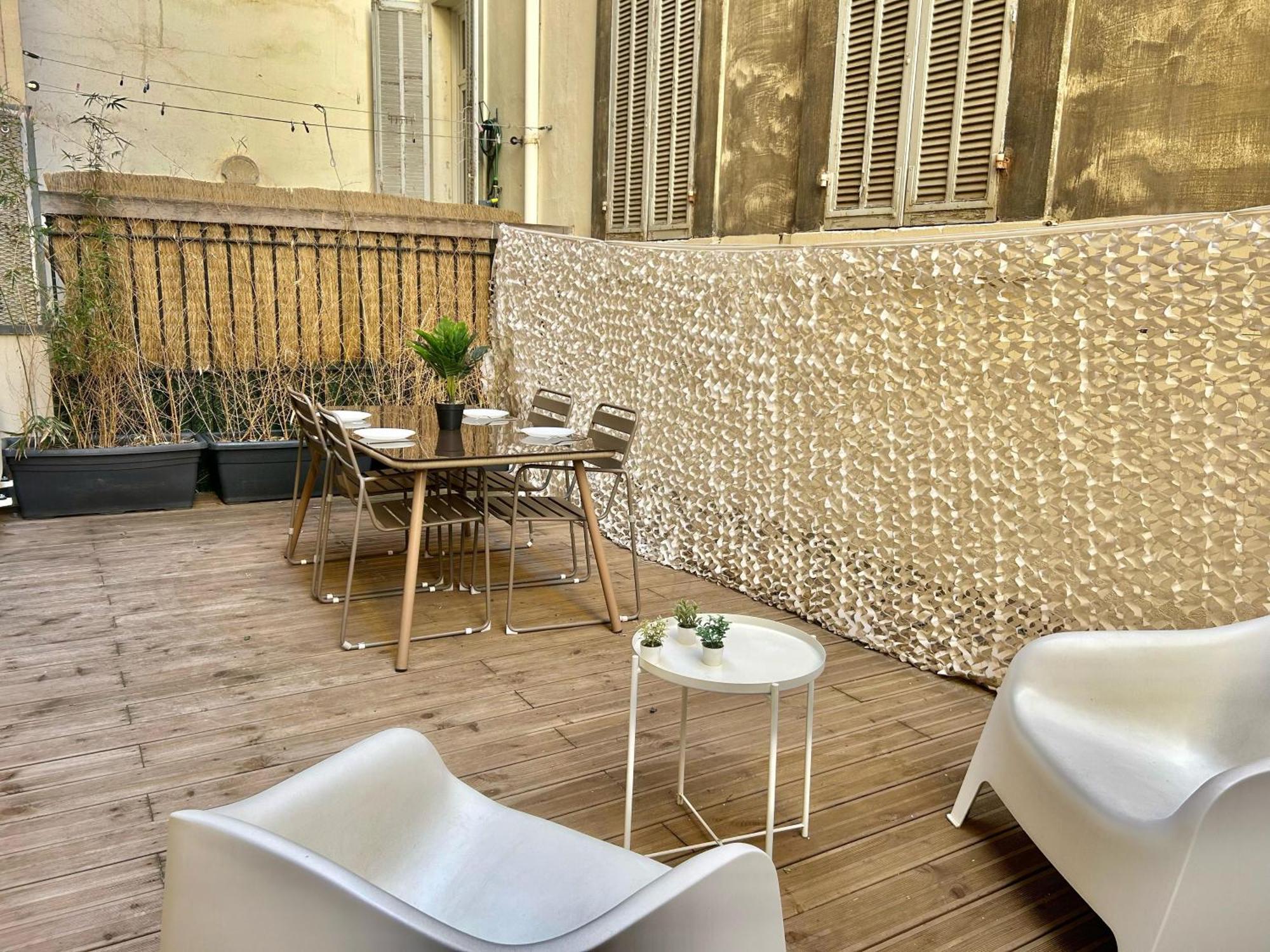 Chez Marie Et Romain- Appartement De Charme Au Coeur De La Joliette Proche Panier Centre Ville Марсель Экстерьер фото
