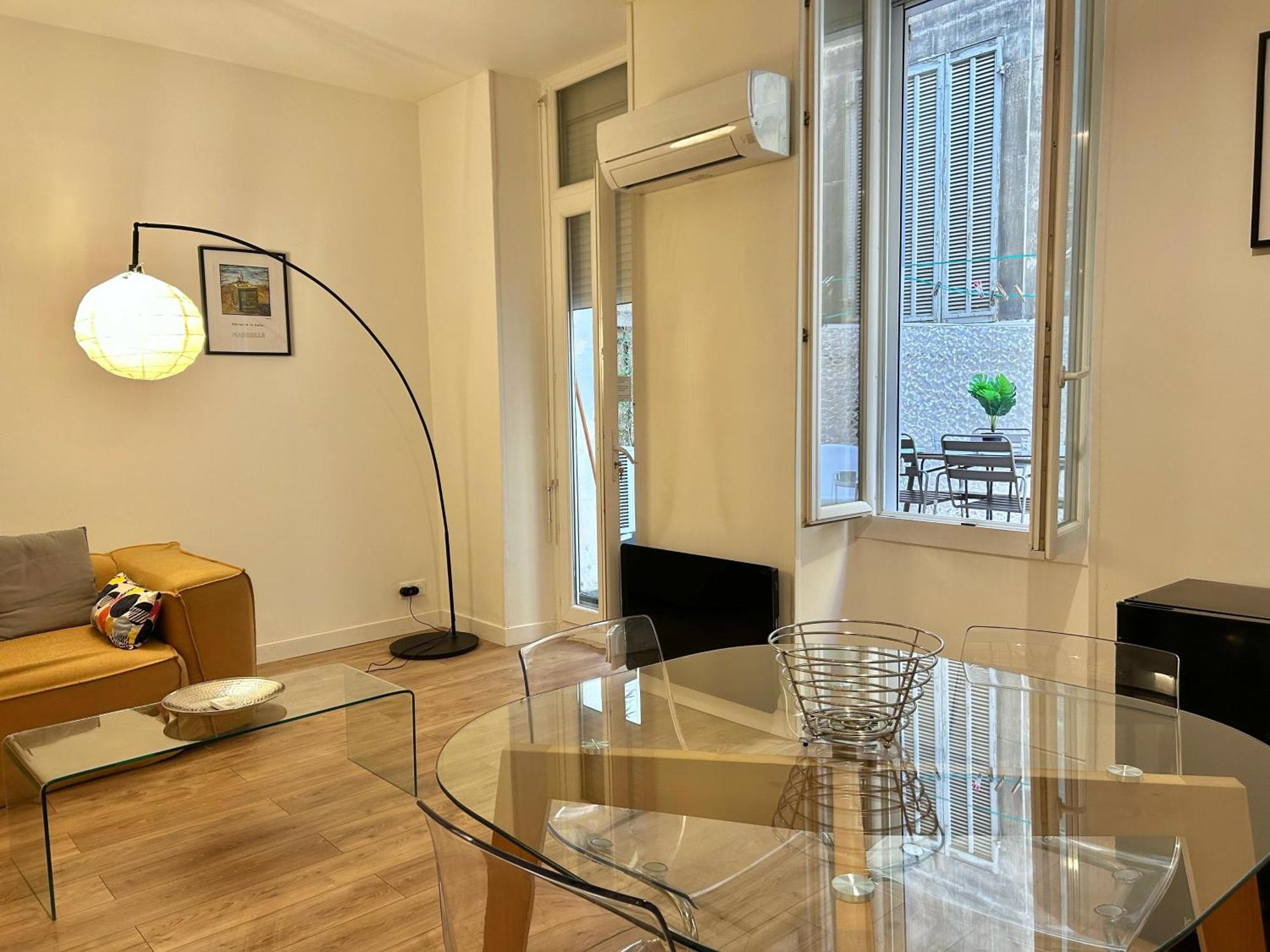 Chez Marie Et Romain- Appartement De Charme Au Coeur De La Joliette Proche Panier Centre Ville Марсель Экстерьер фото